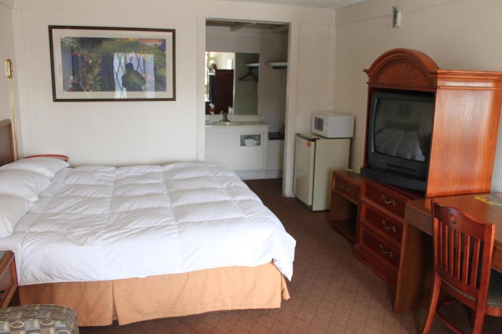 Knights Inn Indianapolis - Image 8