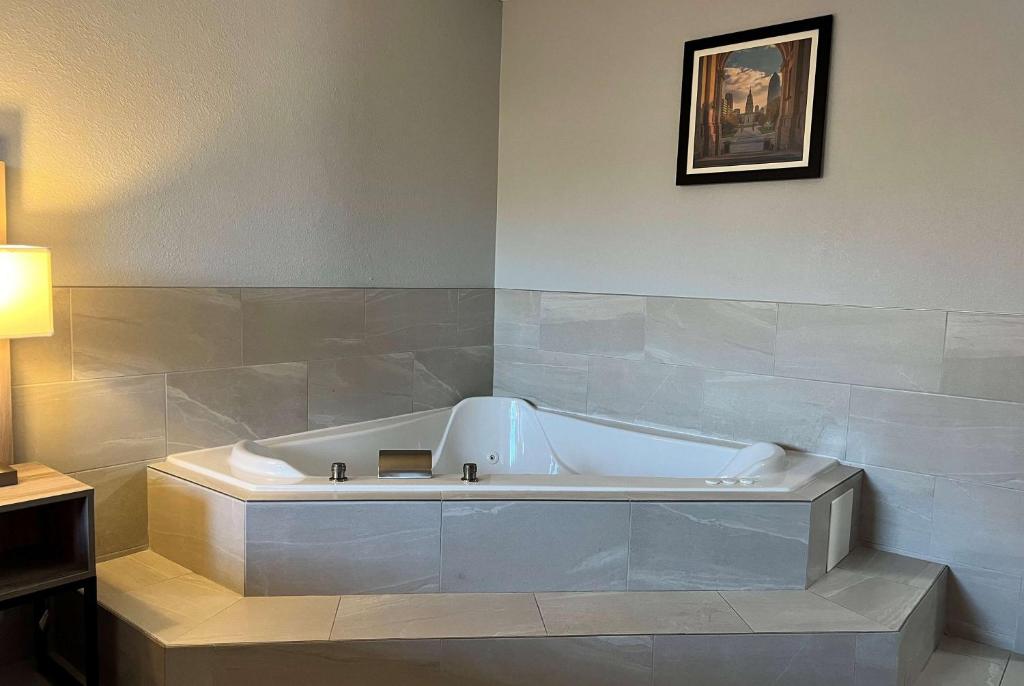 Baymont by Wyndham Indianapolis South