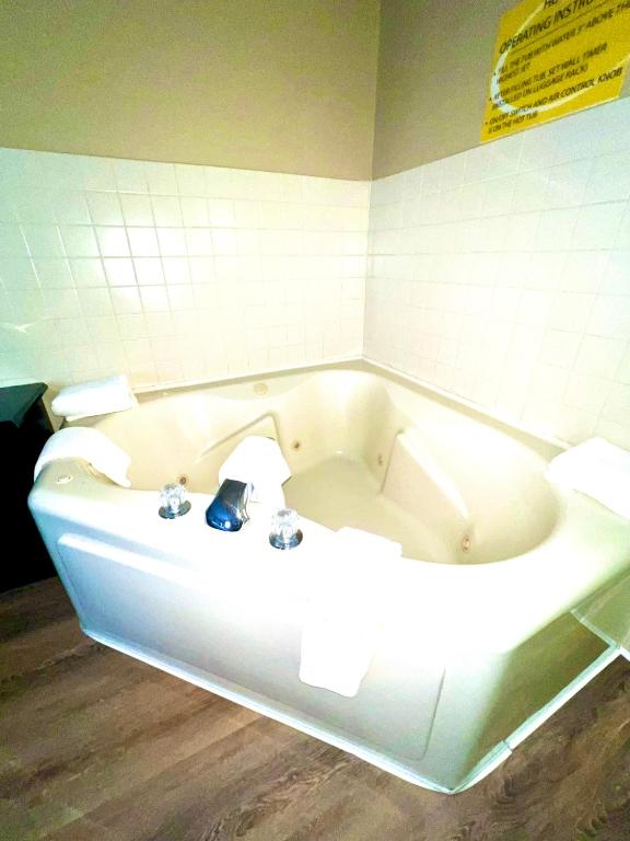 Bathtub - Photo 3