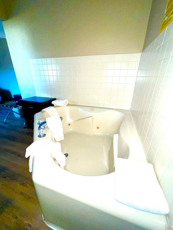 Bathtub - Photo 2