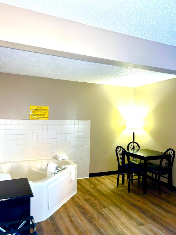 Super 8 by Wyndham Estherville