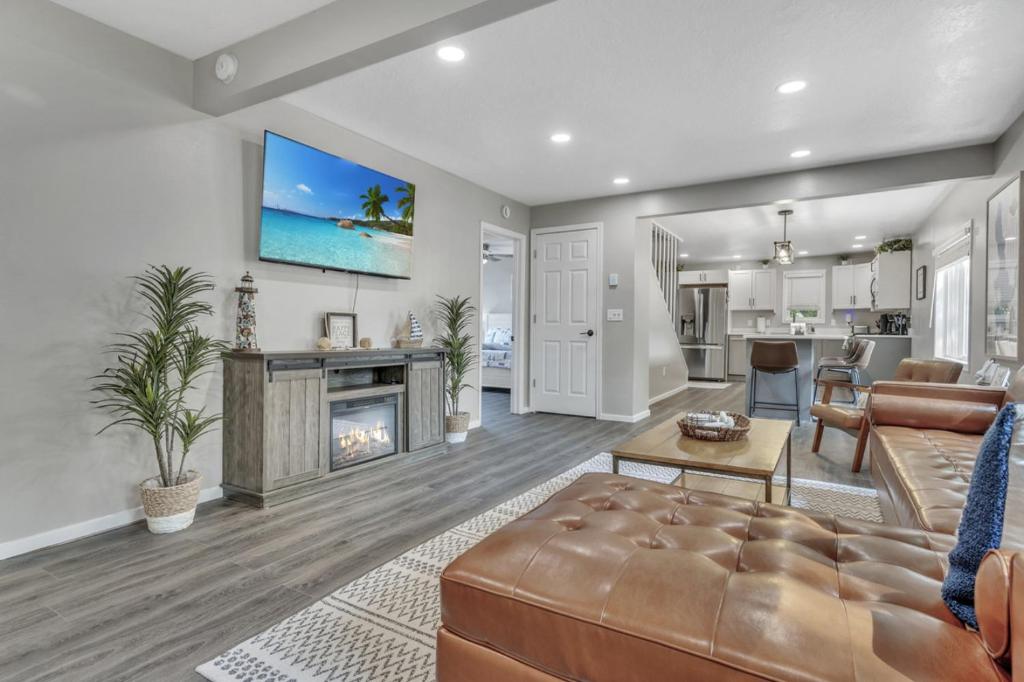 The Boji Anchor off East Lake