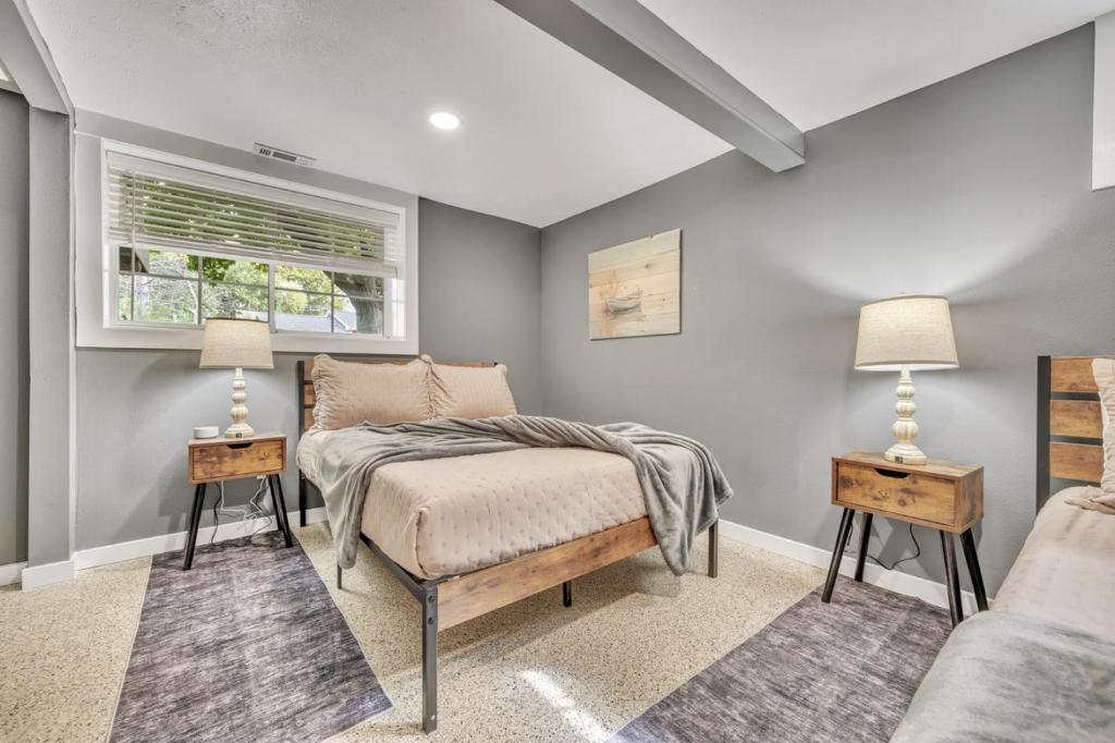 The Boji Anchor off East Lake - Image 7