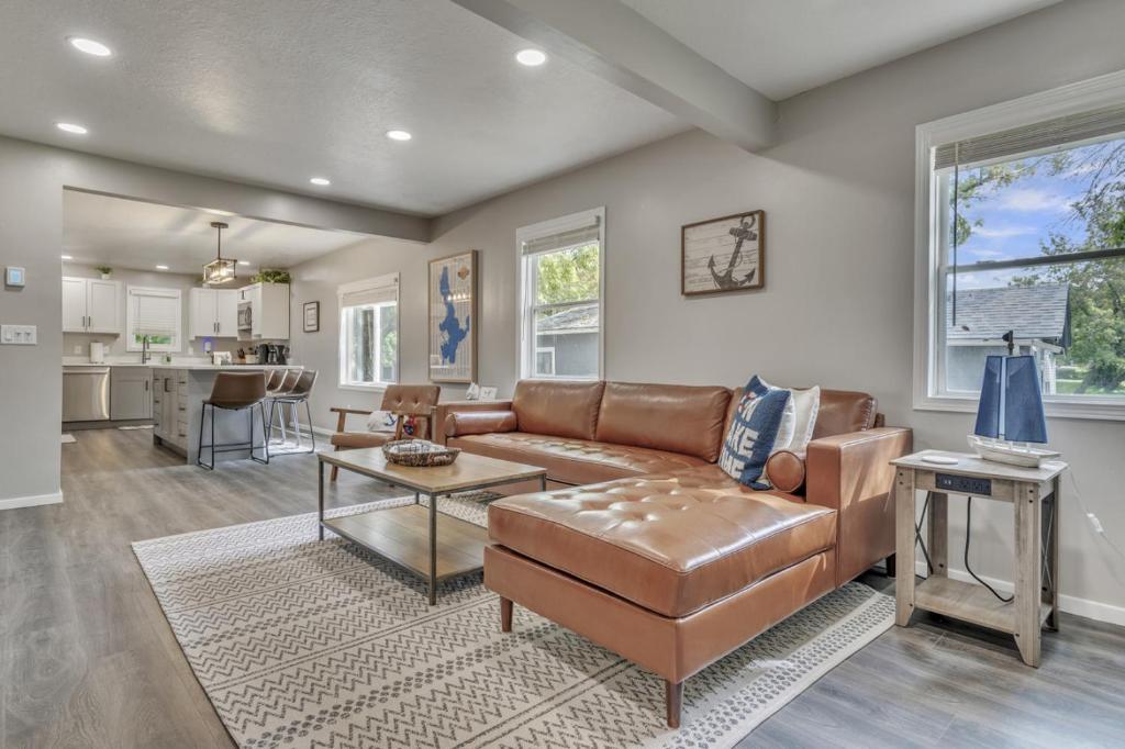 The Boji Anchor off East Lake - Image 4