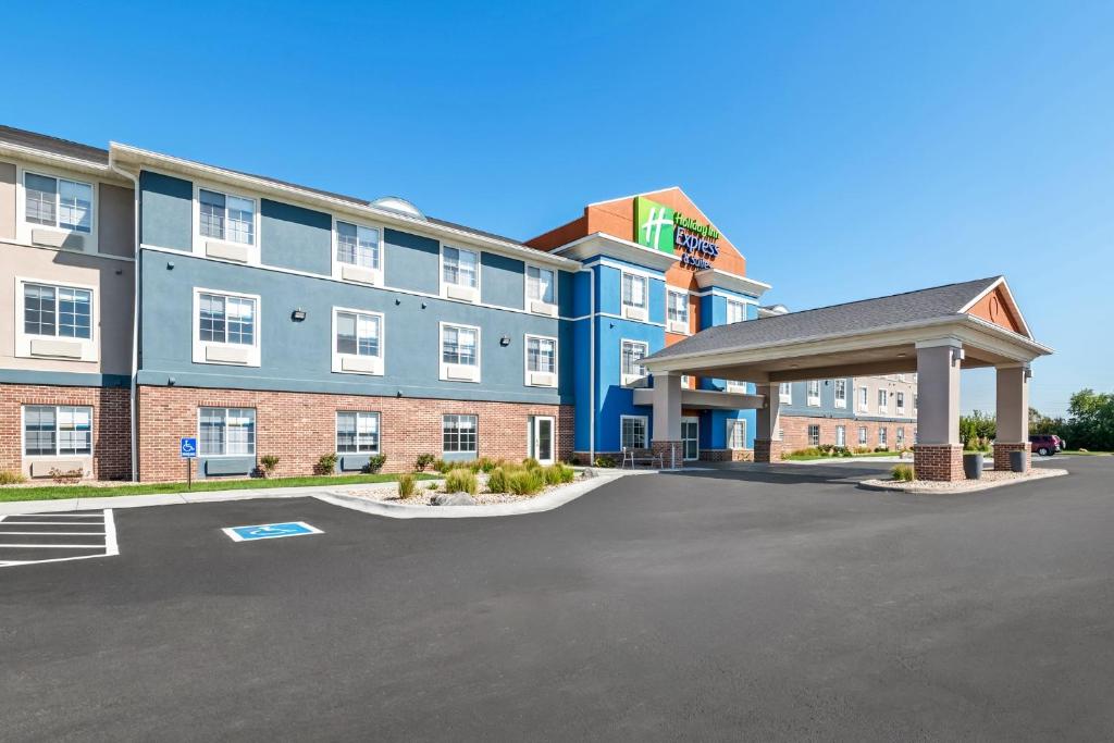 Holiday Inn Express Hotel & Suites Council Bluffs - Convention Center Area by IHG