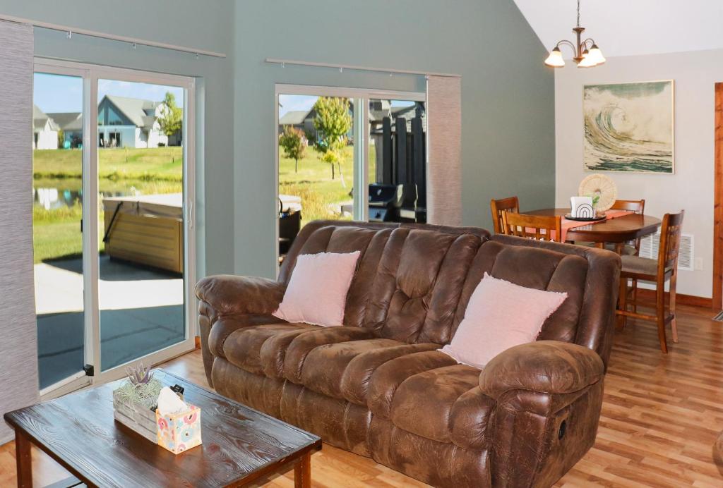 Hot Tub (Jacuzzi) - Photo 4