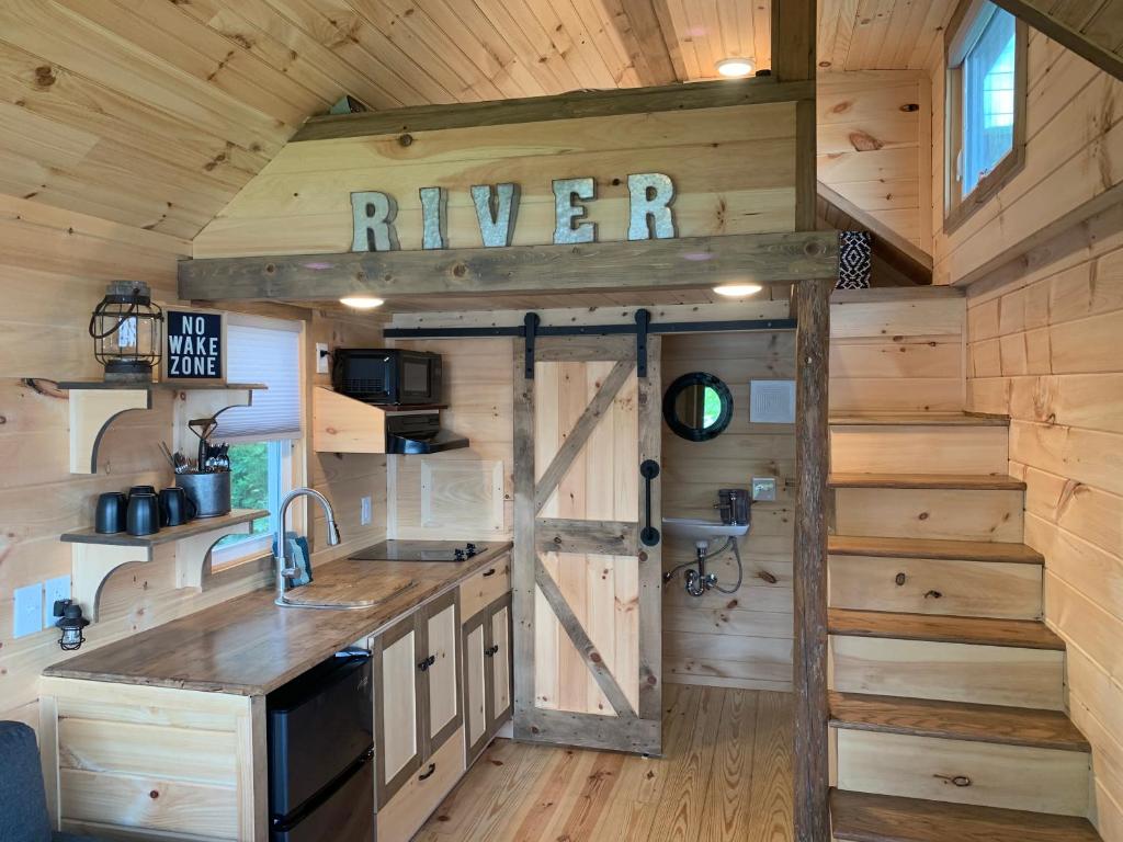 Riverbottom - Tiny Home 2 - Image 4