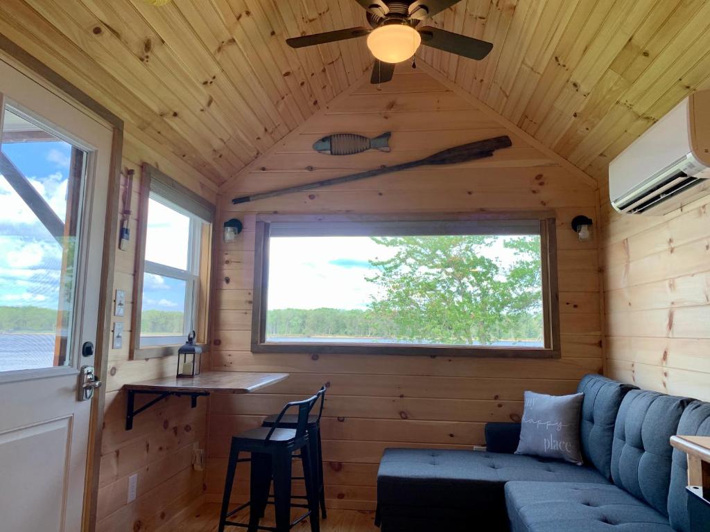 Riverbottom - Tiny Home 2 - Image 8
