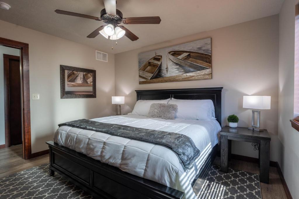 Fun House #265 w Water Park & Golf Cart - Image 7