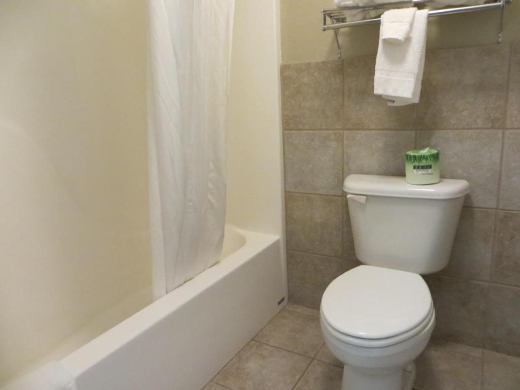 Super 8 by Wyndham Davenport