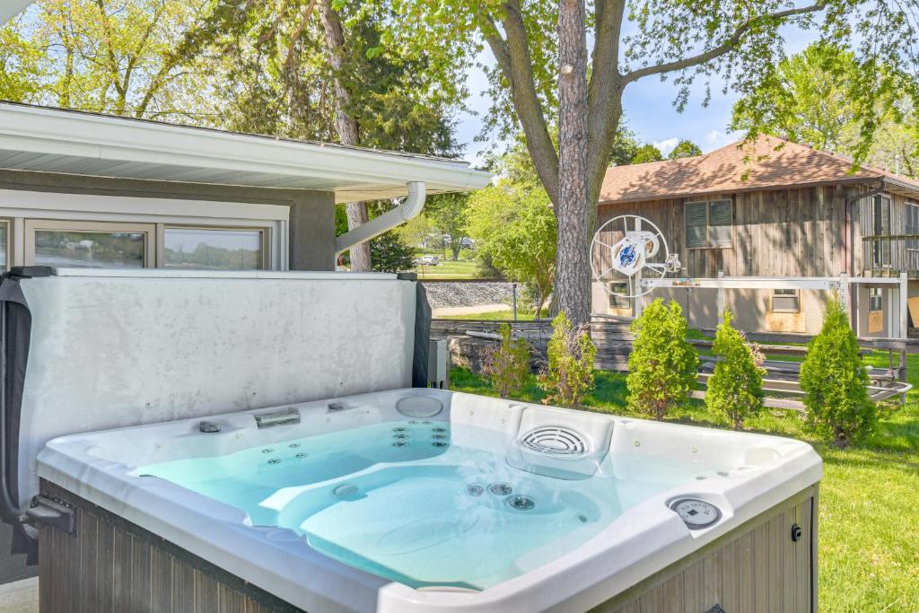 Steps to Mississippi River Hot Tub Haven!