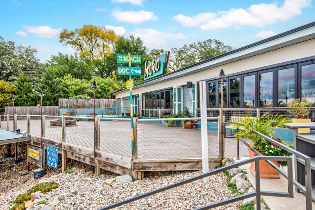 Sunset Shores at the Stillwater in Bridges Bay Resort