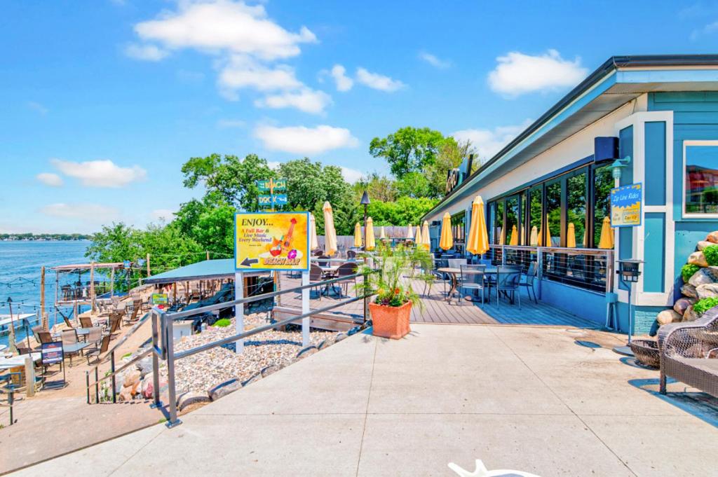 Sunset Shores at the Stillwater in Bridges Bay Resort - Image 7