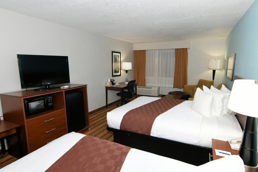 Rock Island Inn & Suites Marshalltown - Image 5