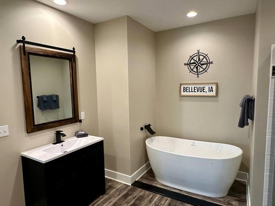 Mansion on the Mississippi River-7 Bedrooms&Baths - Image 8