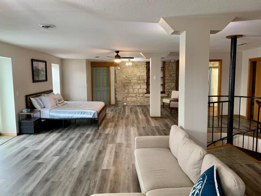 Mansion on the Mississippi River-7 Bedrooms&Baths - Image 7