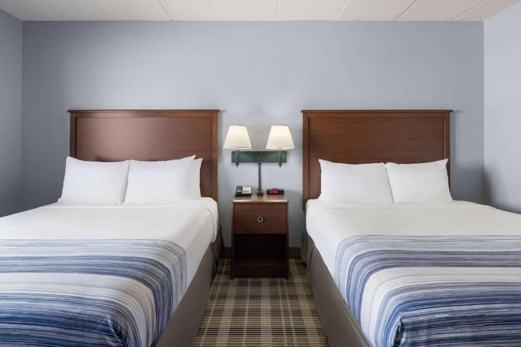 AmericInn by Wyndham Stuart - Image 6