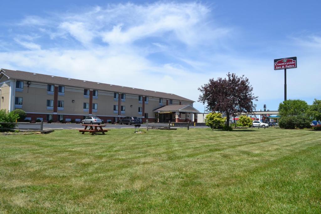 Countryside Inn & Suites Omaha East-Council Bluffs IA - Image 6
