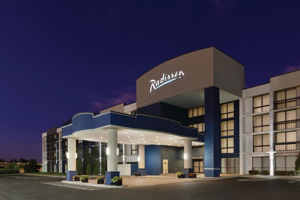 Radisson Hotel Lenexa Overland Park - Image 5