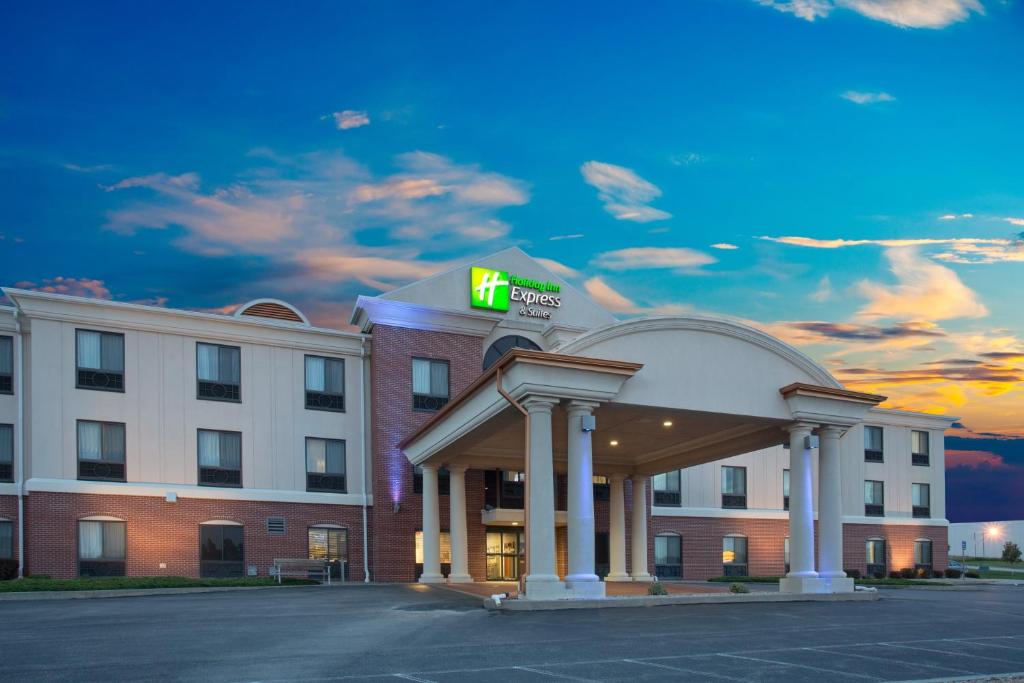 Holiday Inn Express Hotel & Suites Concordia US 81 by IHG