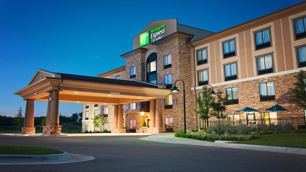 Holiday Inn Express Hotel & Suites Wichita Northeast by IHG