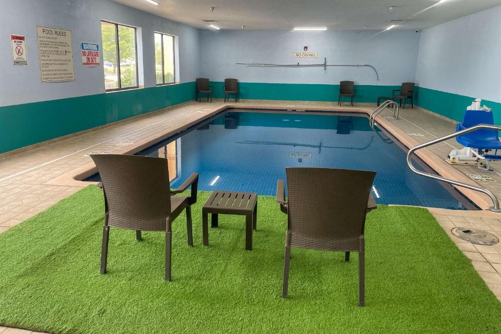 Comfort Inn Ottawa - Image 4