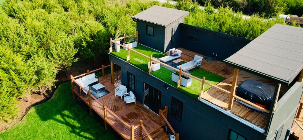 Hot Tub (Jacuzzi) - Photo 2