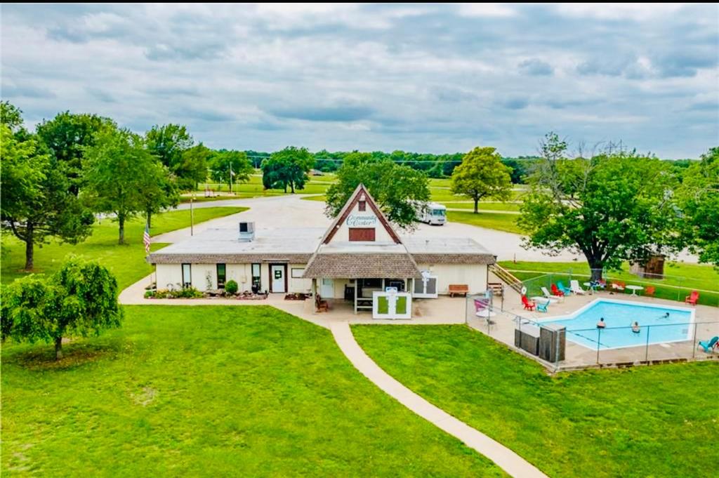 Rooftop Hot Tub Lake Getaway, Golf Cart & Fire Pit - Image 4