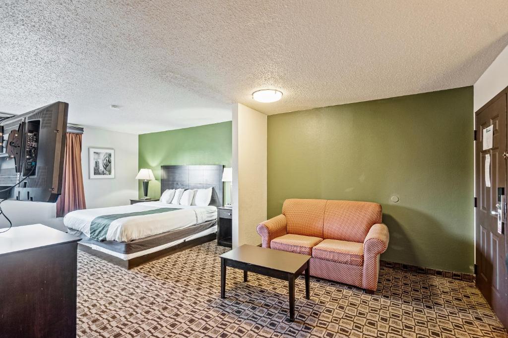 Coratel Plus Suites Wichita West Airport - Image 7