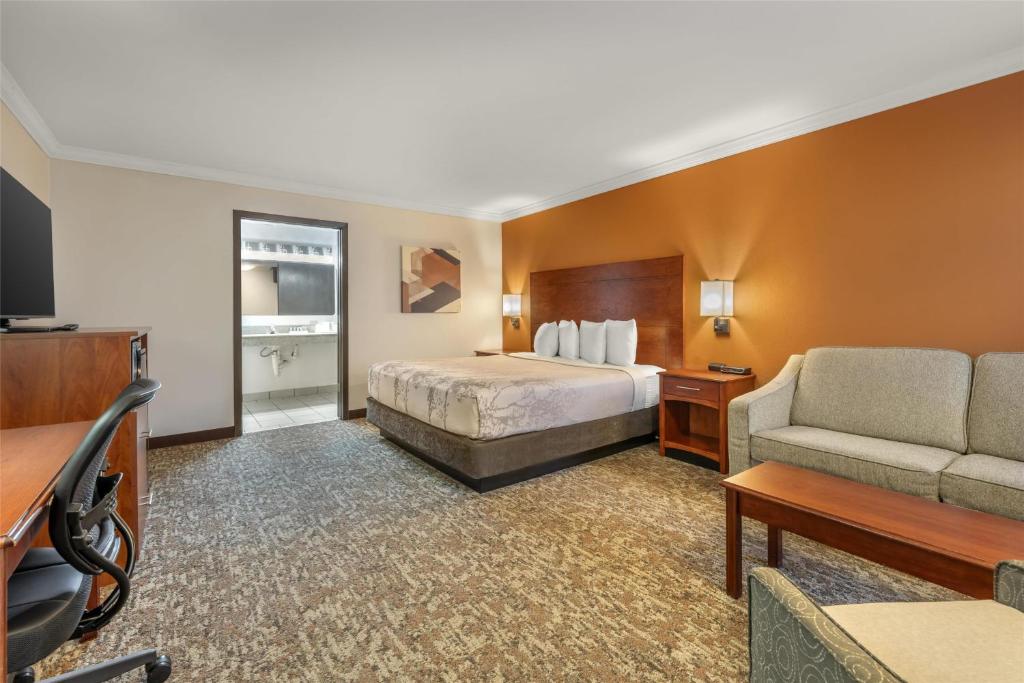 Best Western Angus Inn - Image 8