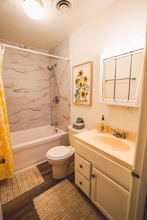 Rose Ranch - Charming Country Home - Image 6