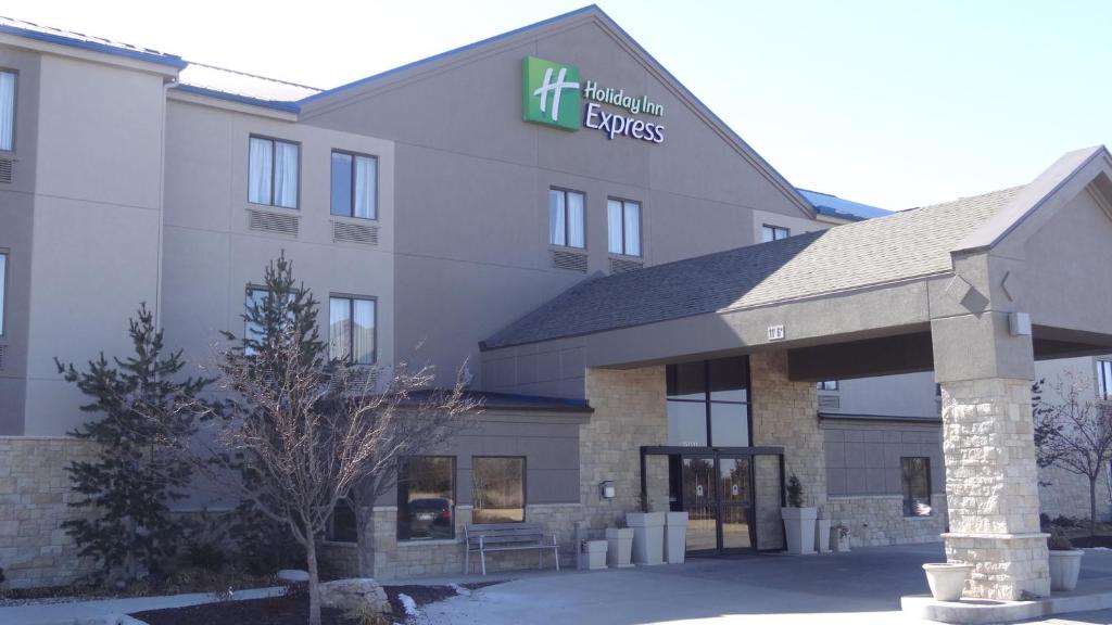 Holiday Inn Express Hotel Kansas City - Bonner Springs by IHG