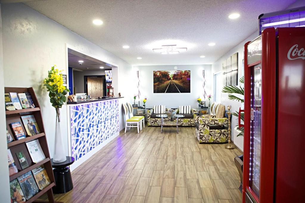 Express Inn Parsons - Image 5