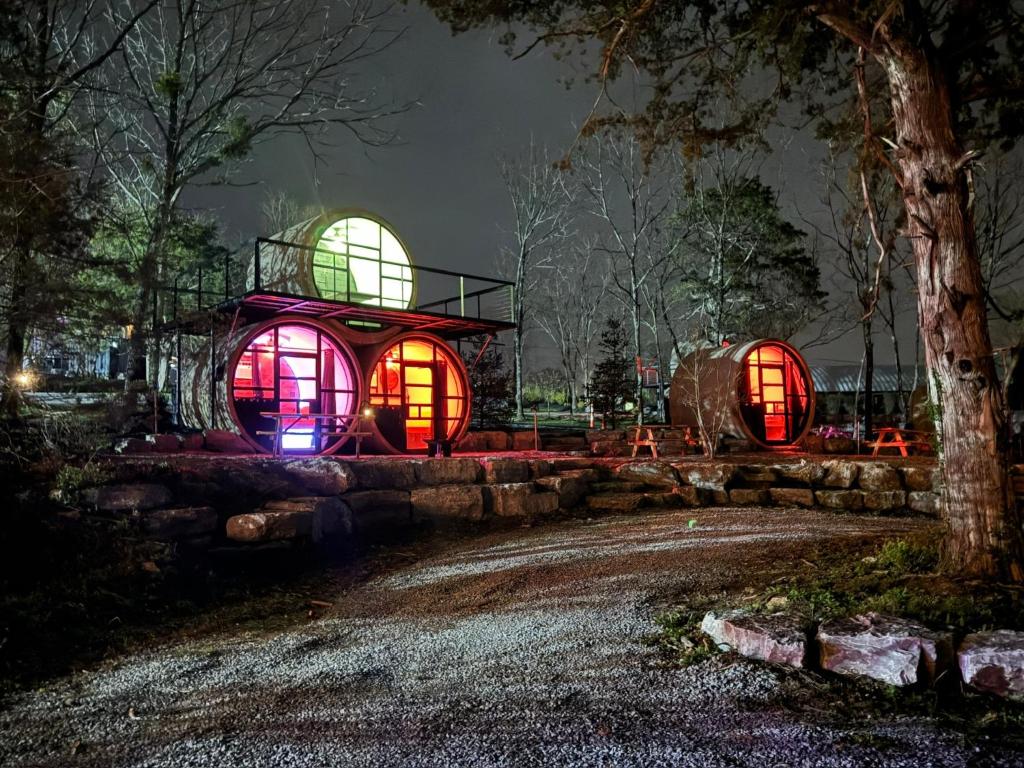 Hot Tub (Jacuzzi) - Photo 2