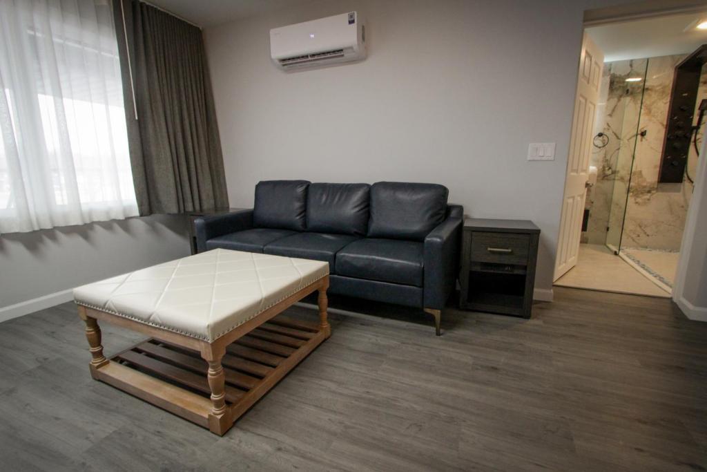 Envi Boutique Hotel Henderson-Evansville South - Image 4