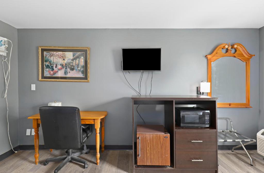 Four Seasons Country Inn - Image 8