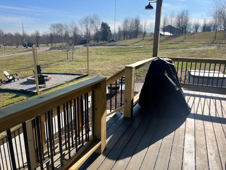 Hot Tub (Jacuzzi) - Photo 3