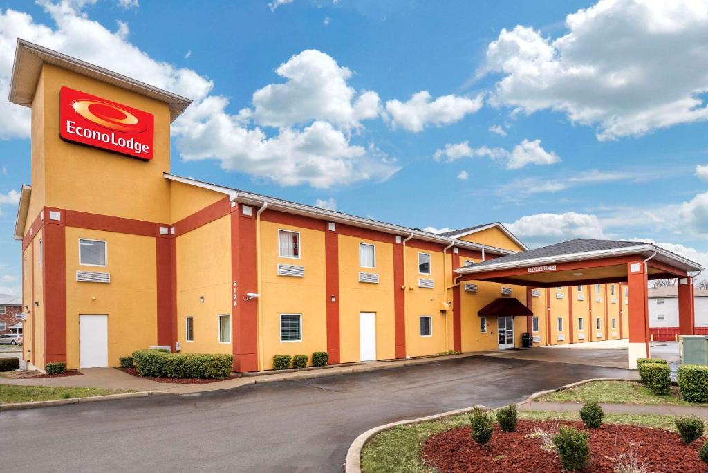 Econo Lodge Louisville Airport - Image 6