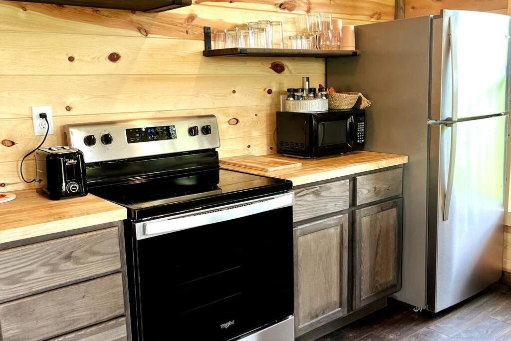 #4 Kentucky Bourbon Trail Bourbon Barrel Cottages - Image 8