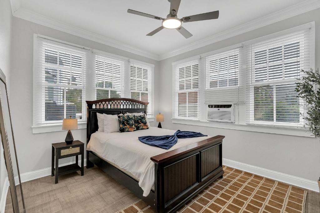 Uptown Nola Historic Home Parking - Image 7