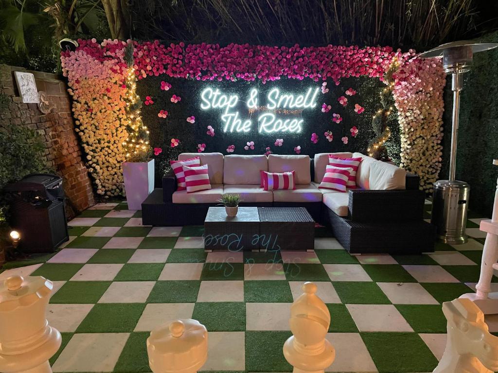 4 BR - Sleeps 8! Best location next to Bourbon Street! - Image 7