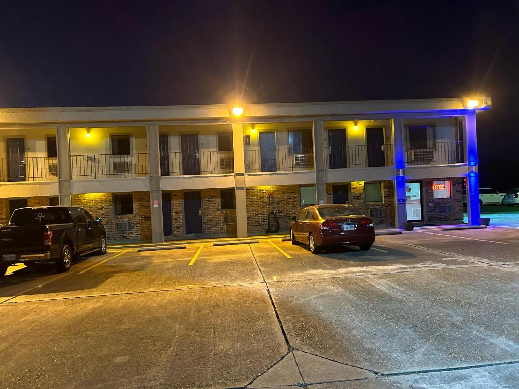 Howards Inn Motel - Image 4