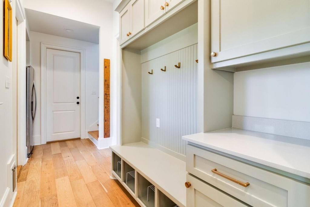 Cajun Country Retreat King Beds Patio Arcade Luxe - Image 8