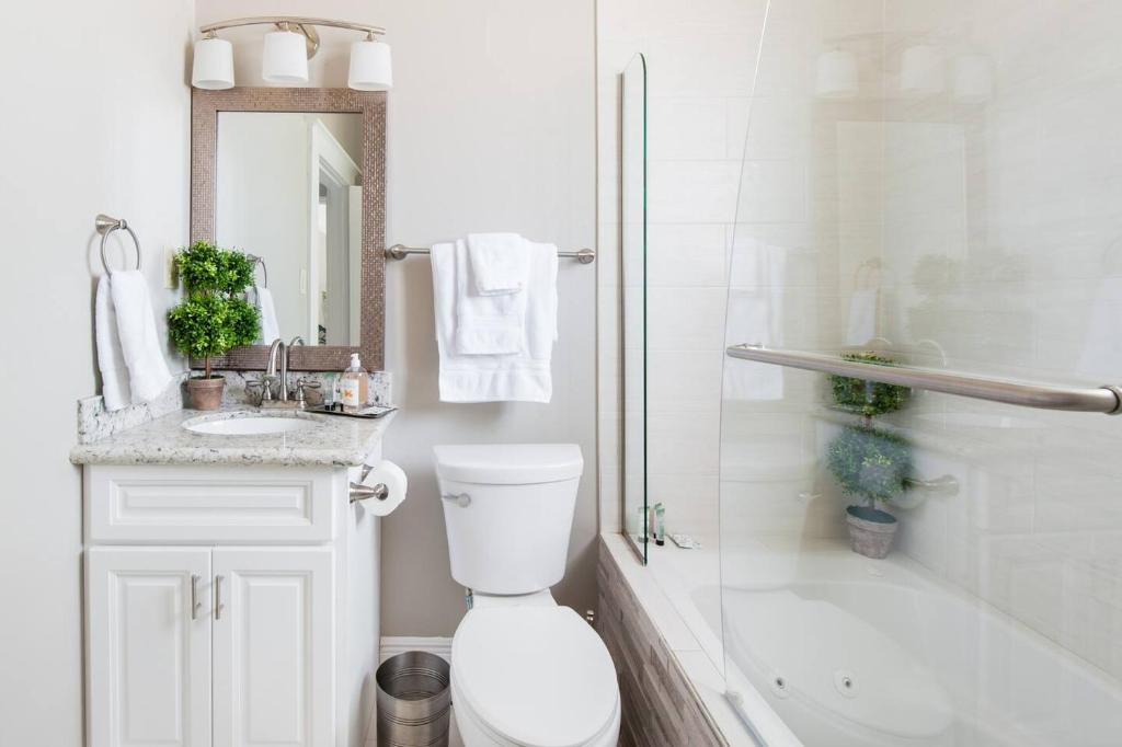 Shotgun Craftman House with Private Patio