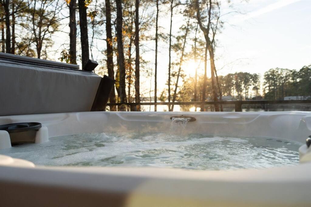 Hot Tub (Jacuzzi) - Photo 6