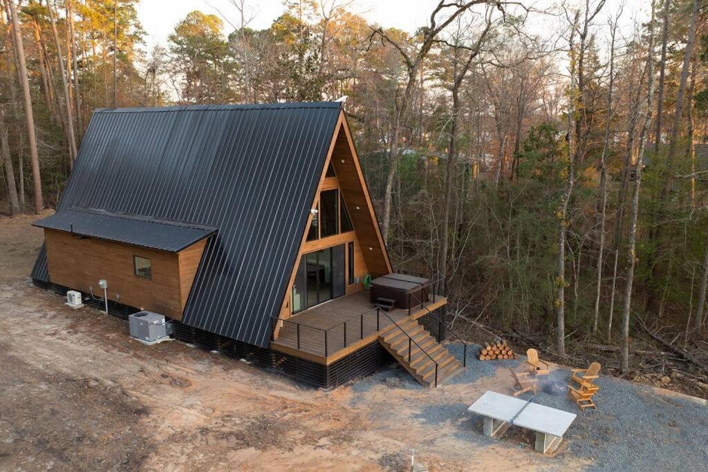 Hot Tub (Jacuzzi) - Photo 2