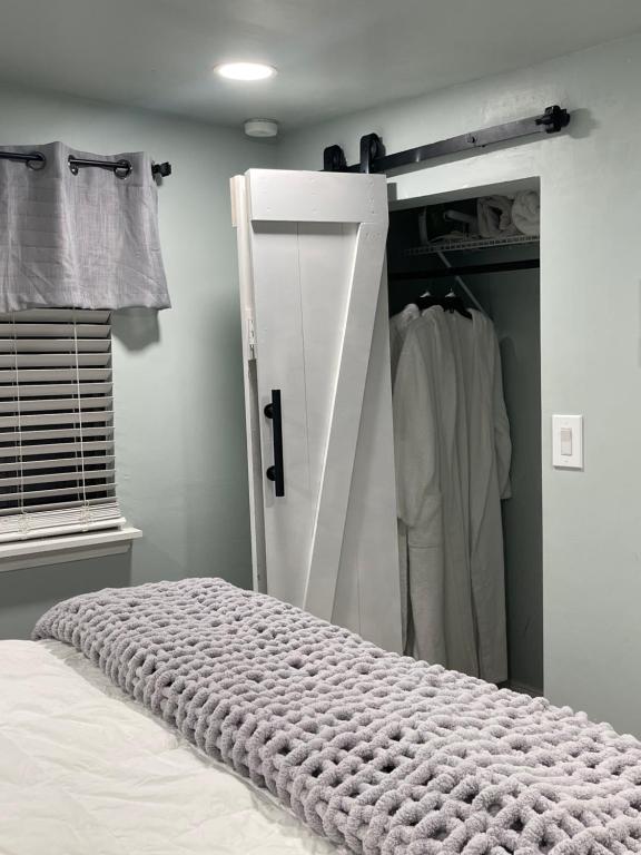 Honeycomb Hideout - Image 7