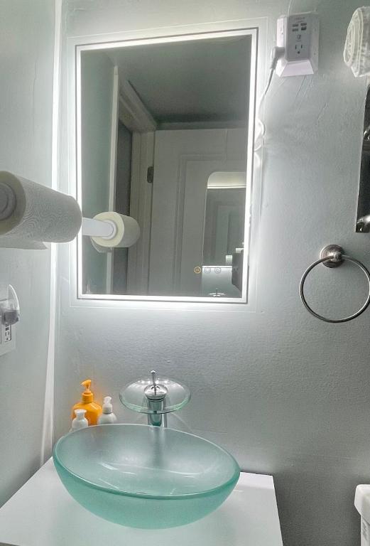 Honeycomb Hideout - Image 8