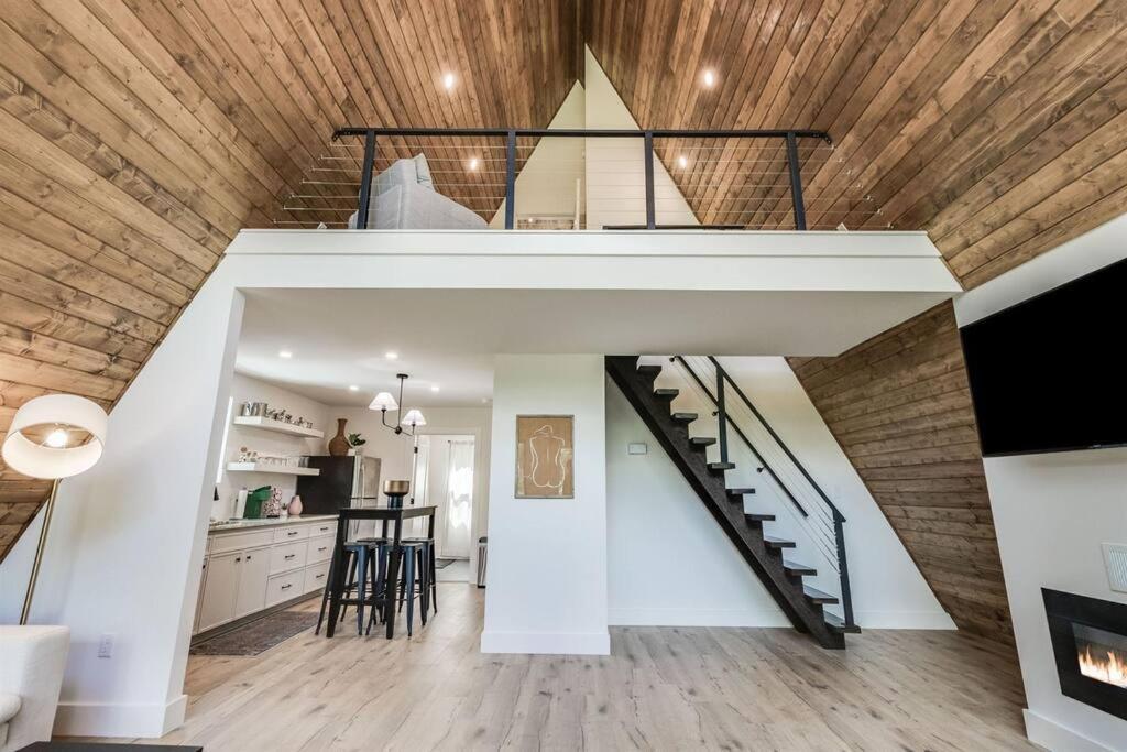 Willow A-Frame - Image 4