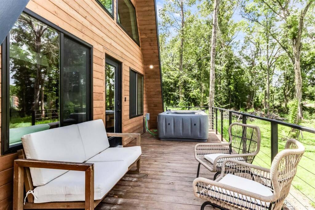 Hot Tub (Jacuzzi) - Photo 7